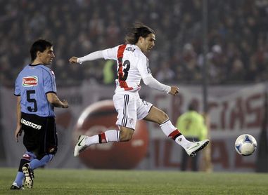 River Plate igualó con Belgrano y sigue sin ganar en la Superliga de fútbol en Argentina River Plate igualó con Belgrano y sigue sin ganar en la Superliga de fútbol en Argentina