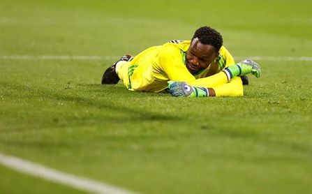 Mandanda, campeón mundial, se lesiona y será baja entre tres y cuatro semanas Mandanda, campeón mundial, se lesiona y será baja entre tres y cuatro semanas
