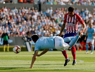 Maxi Gómez: "Muy contento por ganar, por la lucha y por el gol" Maxi Gómez: "Muy contento por ganar, por la lucha y por el gol"