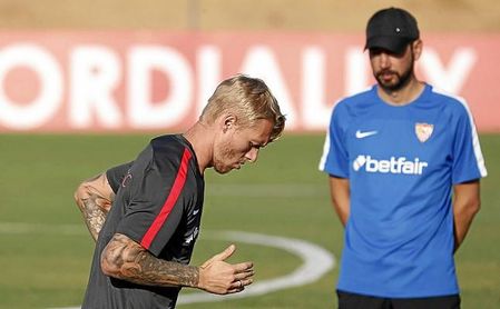 Kjaer ha sido el primer internacional en volver. Kjaer ha sido el primer internacional en volver.