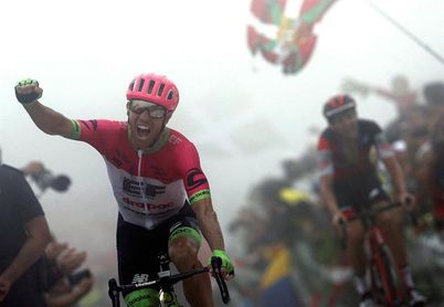 Woods emociona en el Monte Oiz, Valverde acecha la roja de Simon Yates Woods emociona en el Monte Oiz, Valverde acecha la roja de Simon Yates