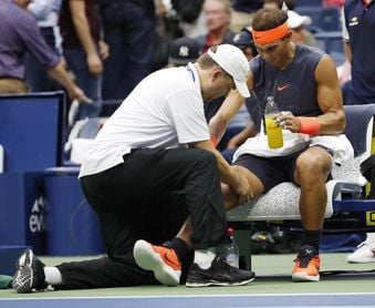 Rafael Nadal renuncia a la gira asiática para recuperar su rodilla Rafael Nadal renuncia a la gira asiática para recuperar su rodilla