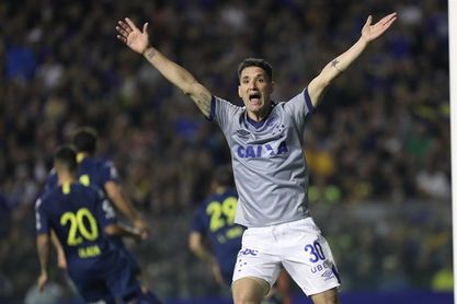 Cruzeiro repudia en una dura nota un error arbitral que lo perjudicó ante Boca Cruzeiro repudia en una dura nota un error arbitral que lo perjudicó ante Boca