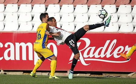 Boutobba no ha mostrado en el Sevilla lo que prometía. Boutobba no ha mostrado en el Sevilla lo que prometía.