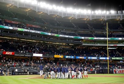 Yanquis y Atléticos clasifican a playoffs; Medias Rojas establecen marca Yanquis y Atléticos clasifican a playoffs; Medias Rojas establecen marca