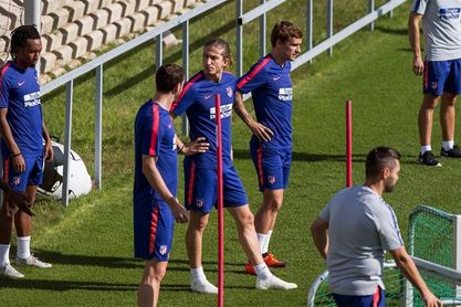 Simeone sale con Kalinic y Griezmann; Setién apuesta por Lo Celso y Joaquín Simeone sale con Kalinic y Griezmann; Setién apuesta por Lo Celso y Joaquín