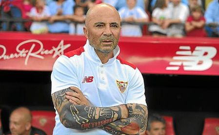 Jorge Sampaoli, en el banquillo del Sevilla en la temporada 16/17. Jorge Sampaoli, en el banquillo del Sevilla en la temporada 16/17.
