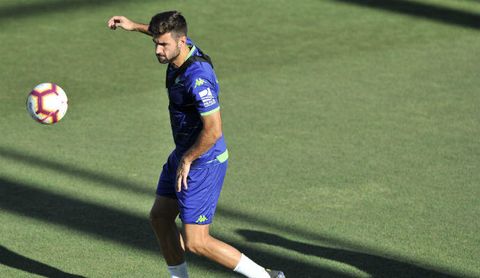 Barragán se une al grupo y Guardado, a la charla de Setién pese a su lesión Barragán se une al grupo y Guardado, a la charla de Setién pese a su lesión