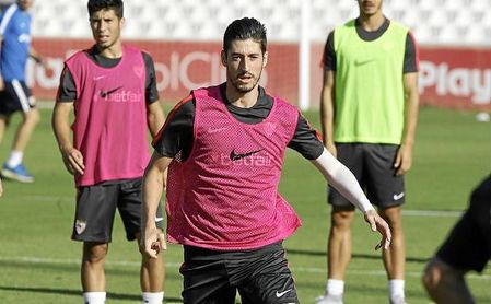 Escudero, en un entrenamiento con el Sevilla. Escudero, en un entrenamiento con el Sevilla.