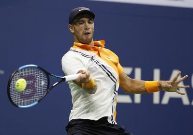 Coric elimina a Federer y jugará la final de Shanghái contra Djokovic Coric elimina a Federer y jugará la final de Shanghái contra Djokovic