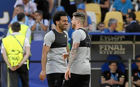 Alberto Moreno, junto a Salah, cambiará de aires el próximo verano. Alberto Moreno, junto a Salah, cambiará de aires el próximo verano.