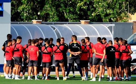 Tito y Elustondo comienzan su recuperación sobre el césped Tito y Elustondo comienzan su recuperación sobre el césped