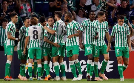 Duelo de estilos en pie de igualdad en el Villamarín Duelo de estilos en pie de igualdad en el Villamarín