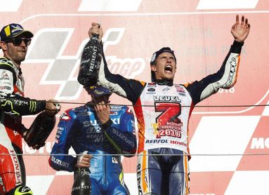 Márquez desespera a Dovizioso y gana el título Márquez desespera a Dovizioso y gana el título