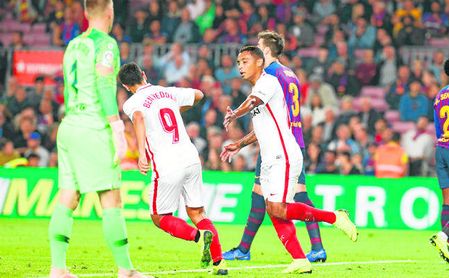 Luis Muriel celebra el gol que marcó en el Camp Nou en el minuto 90. Luis Muriel celebra el gol que marcó en el Camp Nou en el minuto 90.