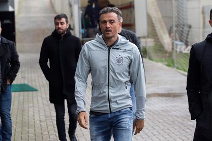 Luis Enrique: Me gustaría parecerme a Jordi Alba, aunque soy un poco más alto Luis Enrique: Me gustaría parecerme a Jordi Alba, aunque soy un poco más alto