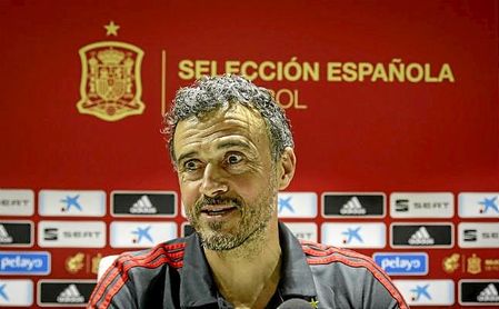 Luis Enrique vuelve a confiar en Pau López; Alba, principal novedad en la lista Luis Enrique vuelve a confiar en Pau López; Alba, principal novedad en la lista