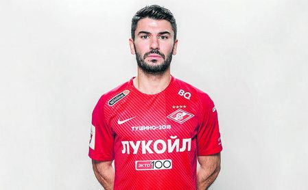 El central Serdar Tasci El central Serdar Tasci
