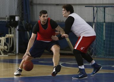 Esteban Batista encabeza la primera convocatoria de Rubén Magnano en Uruguay Esteban Batista encabeza la primera convocatoria de Rubén Magnano en Uruguay