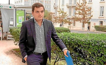 Geraldes ya puede volver a trabajar en el fútbol. Geraldes ya puede volver a trabajar en el fútbol.