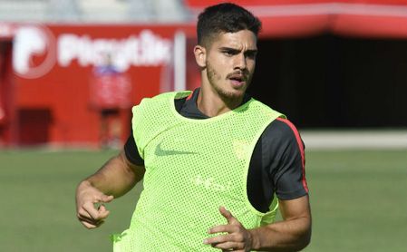 André Silva, en un entrenamiento con el Sevilla. André Silva, en un entrenamiento con el Sevilla.