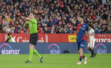 El Sevilla-Villanovense de Copa ya tiene árbitro El Sevilla-Villanovense de Copa ya tiene árbitro
