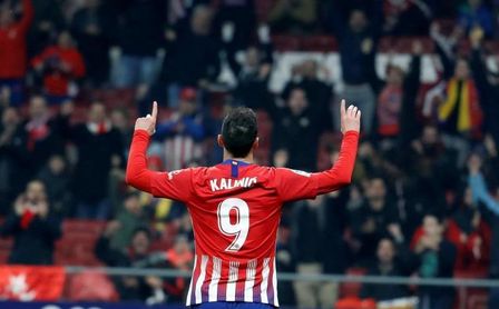 4-0. El Atlético golea y resuelve el pase en el segundo tiempo 4-0. El Atlético golea y resuelve el pase en el segundo tiempo
