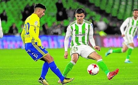 Nico Hidalgo, frente al bético Narváez, en el 3-5 de hace justo un año. Nico Hidalgo, frente al bético Narváez, en el 3-5 de hace justo un año.