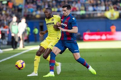 Jason, Chema y Rochina no jugarán ante el Barça si ven la tarjeta en Eibar Jason, Chema y Rochina no jugarán ante el Barça si ven la tarjeta en Eibar