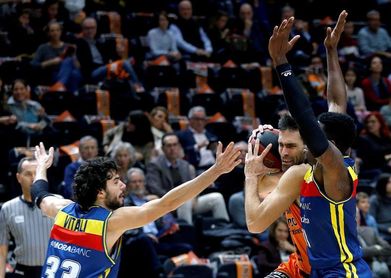 91-72. Un vendaval de defensa y contraataque de Valencia barre al Andorra 91-72. Un vendaval de defensa y contraataque de Valencia barre al Andorra