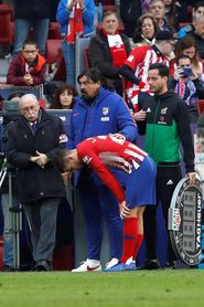 Lucas sufre un "esguince de rodilla de grado II" Lucas sufre un "esguince de rodilla de grado II"