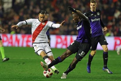 Raúl de Tomás, baja importante del Rayo Vallecano frente al Real Madrid Raúl de Tomás, baja importante del Rayo Vallecano frente al Real Madrid
