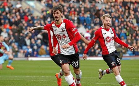 El agente de Gabbiadini, en Inglaterra para tratar su futuro El agente de Gabbiadini, en Inglaterra para tratar su futuro
