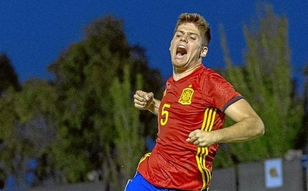 Meré ha sido internacional sub 21 en 27 ocasiones. Meré ha sido internacional sub 21 en 27 ocasiones.