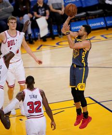 Harden y Curry protagonizan otra noche estelar de marcas; Raptors, líderes Harden y Curry protagonizan otra noche estelar de marcas; Raptors, líderes