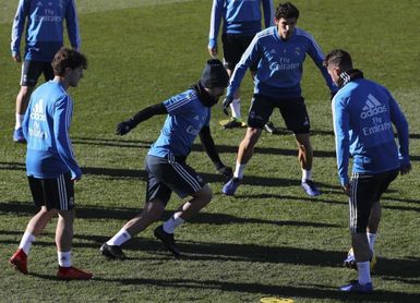 Solari sobre Isco: "Tiene la experiencia necesaria para saber qué hacer" Solari sobre Isco: "Tiene la experiencia necesaria para saber qué hacer"