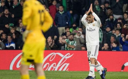 Real Betis 1-2 Real Madrid: Valentía derribada por 'fuego amigo' Real Betis 1-2 Real Madrid: Valentía derribada por 'fuego amigo'