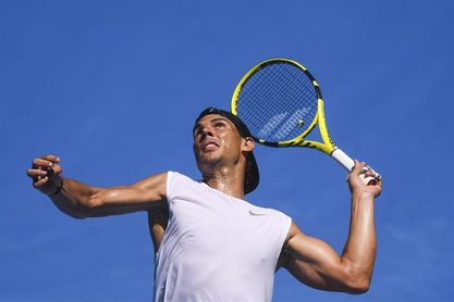 Nadal finaliza su último entrenamiento antes de arrancar en Melbourne Nadal finaliza su último entrenamiento antes de arrancar en Melbourne