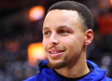 114-119. Curry se exhibe ante Doncic con 48 puntos y 11 triples 114-119. Curry se exhibe ante Doncic con 48 puntos y 11 triples