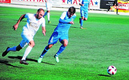 En la imagen, Plusco inicia una de sus numerosas carreras ante el Guadalcacín. En la imagen, Plusco inicia una de sus numerosas carreras ante el Guadalcacín.