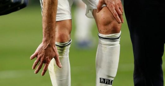 Benzema forzaría contra el Sevilla antes de ser operado Benzema forzaría contra el Sevilla antes de ser operado