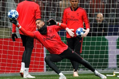 El Real Madrid hace oficial el fichaje de Kiko Casilla por el Leeds El Real Madrid hace oficial el fichaje de Kiko Casilla por el Leeds