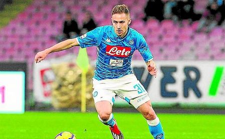 Marko Rog le ha pedido a Ancelotti salir y ha elegido al Sevilla, que busca la fórmula para su llegada. Marko Rog le ha pedido a Ancelotti salir y ha elegido al Sevilla, que busca la fórmula para su llegada.