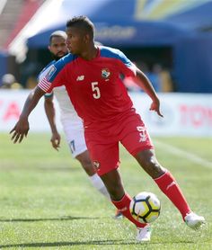 Dos veteranos jugadores sin club destacan en una renovada lista de Panamá Dos veteranos jugadores sin club destacan en una renovada lista de Panamá