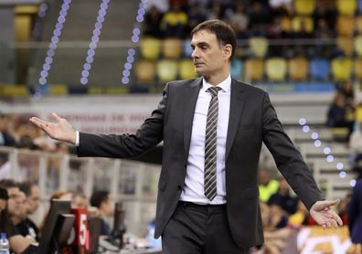 El Khimki despide a Bartzokas y es el séptimo equipo que cambia de técnico El Khimki despide a Bartzokas y es el séptimo equipo que cambia de técnico
