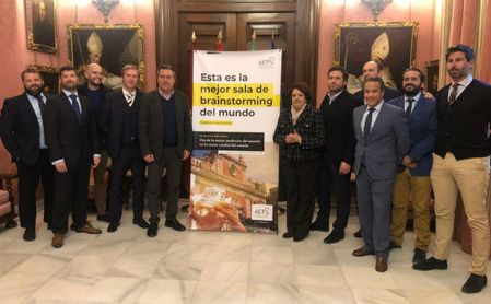 El alcalde Sevilla, Juan Espadas, conoce la campaña 2019 del Día del Patrón de la Publicidad. El alcalde Sevilla, Juan Espadas, conoce la campaña 2019 del Día del Patrón de la Publicidad.
