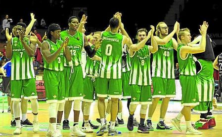 Los jugadores del Betis quieren seguir haciendo historia en la competición. Los jugadores del Betis quieren seguir haciendo historia en la competición.