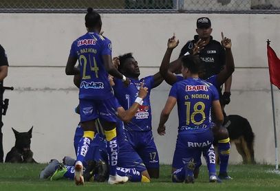 Delfín va por otro gran sorbo copero ante Caracas, que avanza invicto en Venezuela Delfín va por otro gran sorbo copero ante Caracas, que avanza invicto en Venezuela