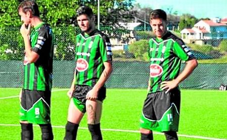 Francis (centro) y Paquito llegaron esta temporada al Chietti, equipo en el que triunfan. Francis (centro) y Paquito llegaron esta temporada al Chietti, equipo en el que triunfan.