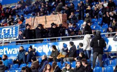 La Liga censura el luto de Mendizorroza La Liga censura el luto de Mendizorroza
